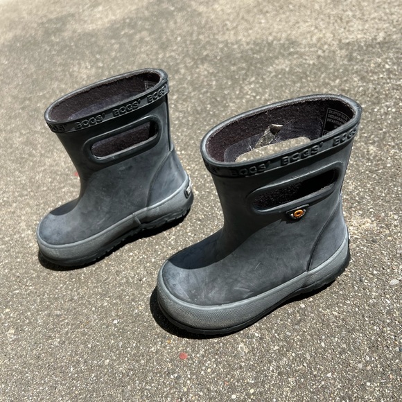 Bogs Infant Rain Boot Size 5 - Picture 3 of 10